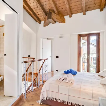 Design With View! * Carate Urio